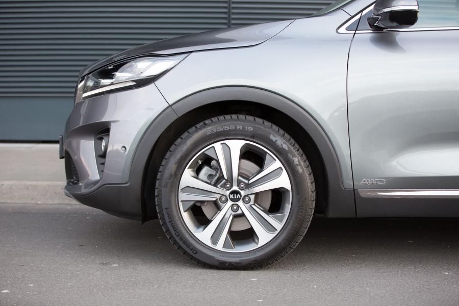 Детали экстерьера Kia Sorento EcoDynamics (UM) 2018 года  (WW) (фото 17 из 21)